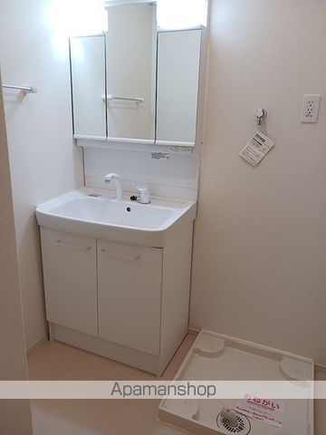 コロレ 西新町の内装写真