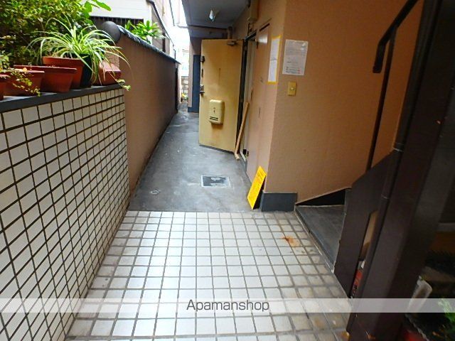 シャトーエクセリアの玄関写真