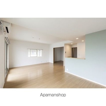 コンフォリア高島平[2LDK/75.6m2]のリビング・居間