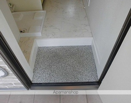 グラントールⅠ[1K/21m2]の玄関