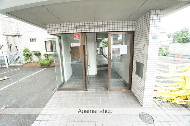 コーポヨシオカの玄関写真