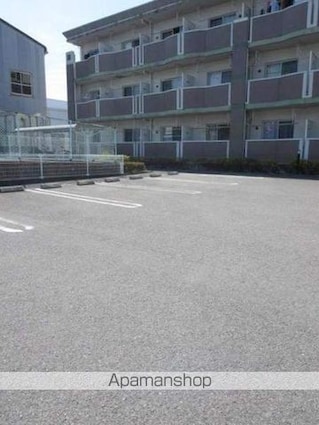 ＮＥＳＴスエヒロ[1K/30.66m2]の駐車場3