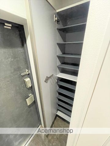 九間町ジーイートワの内装写真