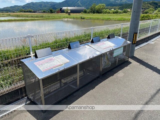 アクシスの内装写真