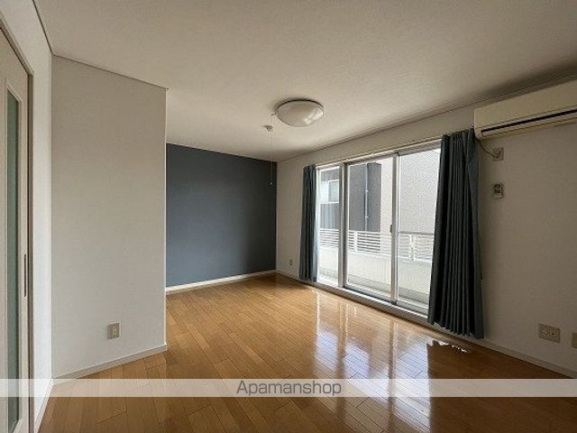 アートNの内装写真