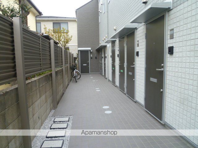 グロスピエール西国分寺の玄関写真
