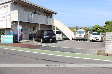広島県府中市中須町[2DK/30.87m2]の共用部2