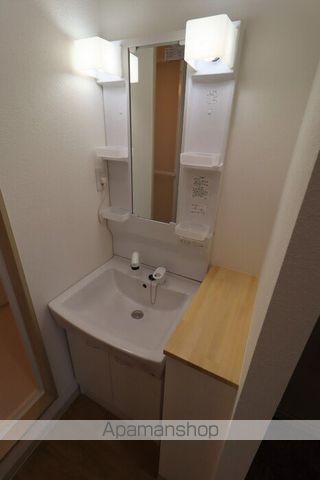 ファミール桃の郷 A棟の内装写真