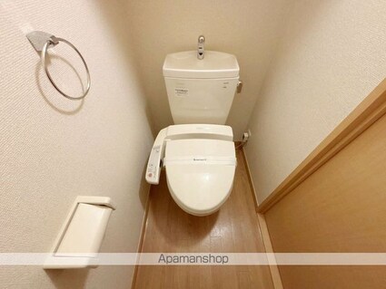 レオパレスパークサイド足立入谷[1K/26.08m2]のトイレ