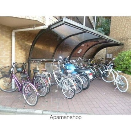 スカイコート荻窪[1R/13.37m2]の駐車場
