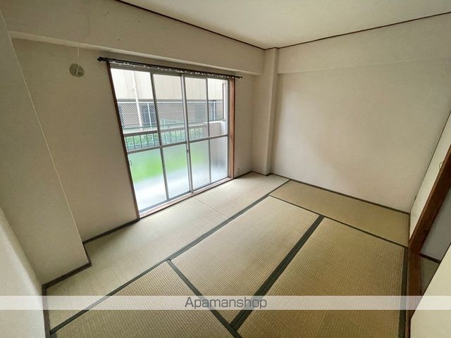 柴本マンションの内装写真