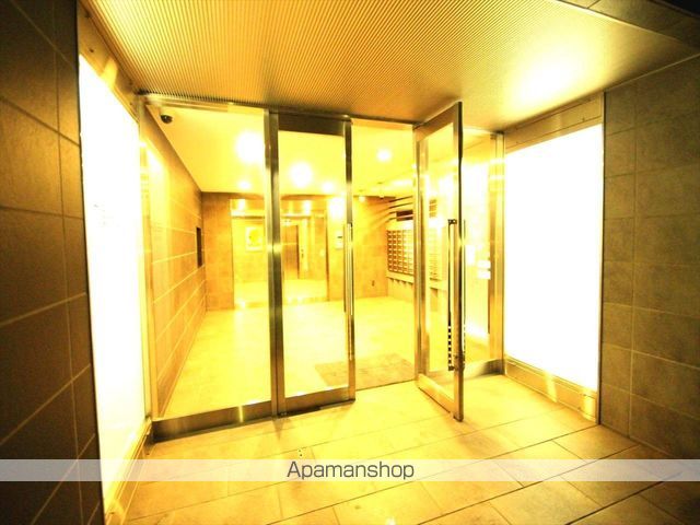 レジディア江坂の外観写真