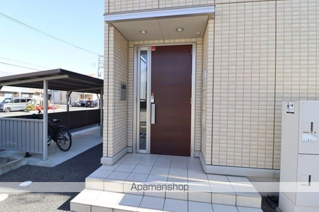 ジュネス稲荷塚の玄関写真
