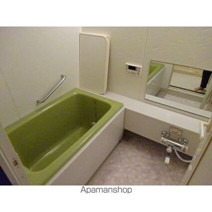 ダイアシティ２０００茂庭Ｃ１棟[2LDK/68.24m2]のバス