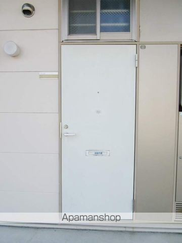 レオパレスクレールの玄関写真