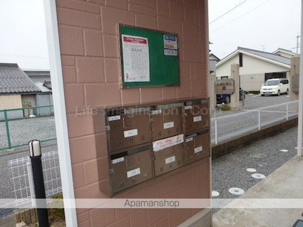 滋賀県愛知郡愛荘町愛知川[1K/27m2]のエントランス2