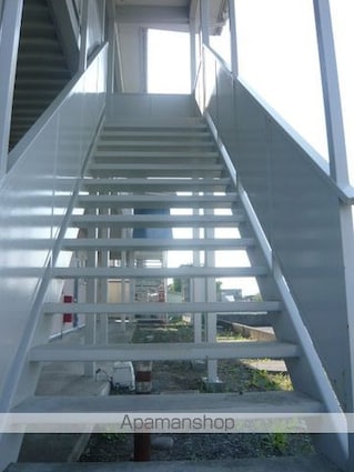 サンヒルズ新井田[2K/29.16m2]の共用部2