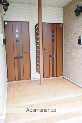 ラフレシール Aの玄関写真