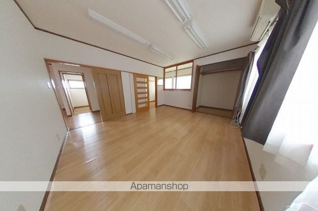 蒲原町山田貸家の内装写真