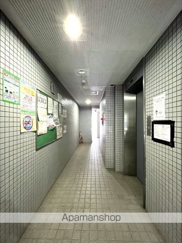 オリンピアトーホーの玄関写真