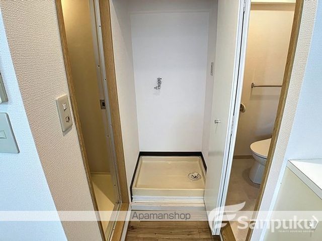 ネオハイツ南松山の内装写真