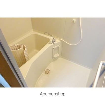 ＣＯＭＦＯＲＴ　　ＰＬＡＣＥ[1K/32.4m2]のバス