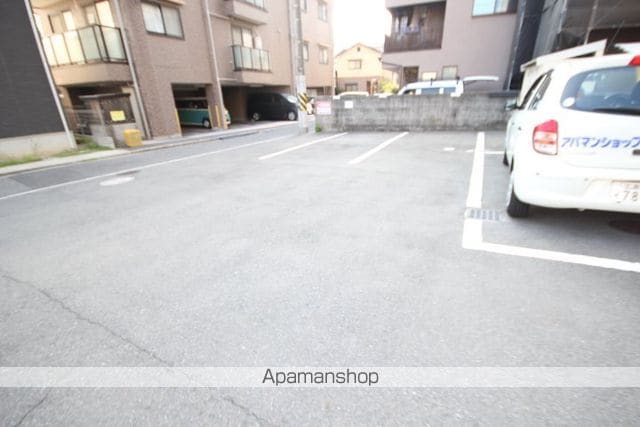 ブルックハウスのその他写真