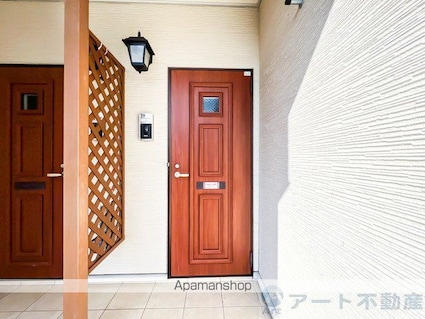 レイ　セン[2DK/44.75m2]のエントランス3