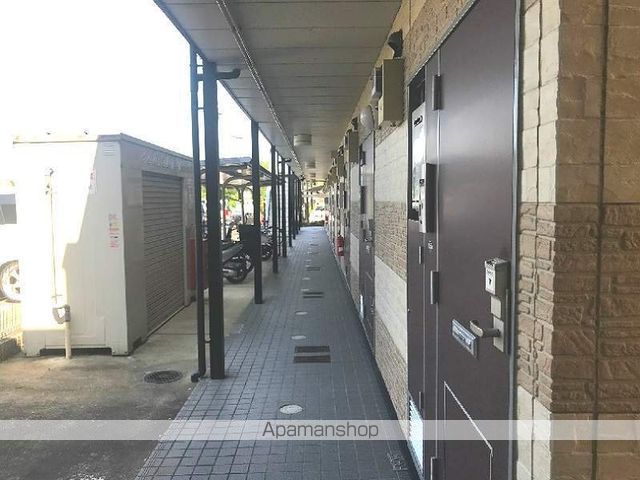レオパレスプルメリアの玄関写真