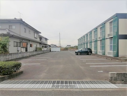 レオパレスサンハイム[1K/20.28m2]の駐車場2