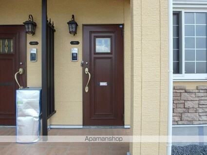 エリーゼ　Ｂ[2LDK/66.02m2]のエントランス2