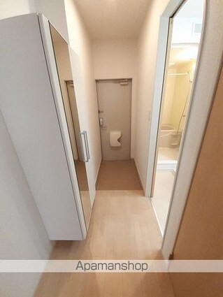 愛媛県新居浜市菊本町２丁目[1R/30m2]の玄関