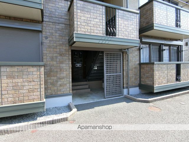 サンハイムカワムラの玄関写真