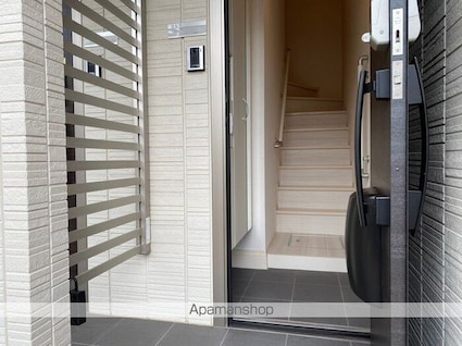 フリーデン文京[1LDK/49.89m2]の玄関