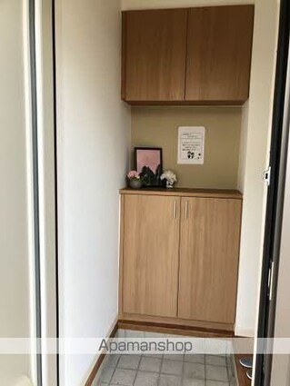 グランドール川口　Ｂ棟[2LDK/69.73m2]の玄関