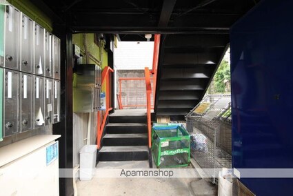 グリーンハイム多摩[1K/20.15m2]のエントランス