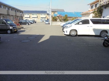 和歌山県和歌山市井辺[2LDK/60.44m2]の駐車場1
