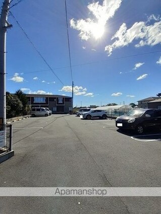 グリーンビュー・プラッツ[2LDK/58.21m2]の駐車場