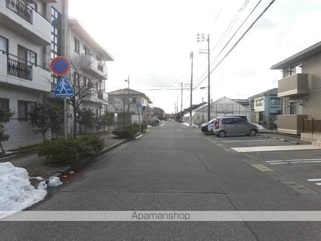 クリプトンBの周辺写真