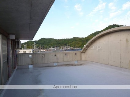 メゾネット石原[4LDK/105.57m2]のバルコニー