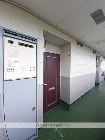 シャテロONEの玄関写真