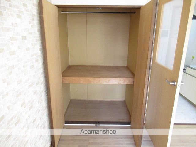 バチュラーIIの内装写真