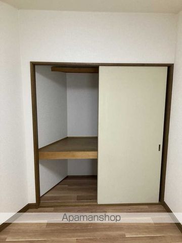ヴィラローゼ稲穂の内装写真