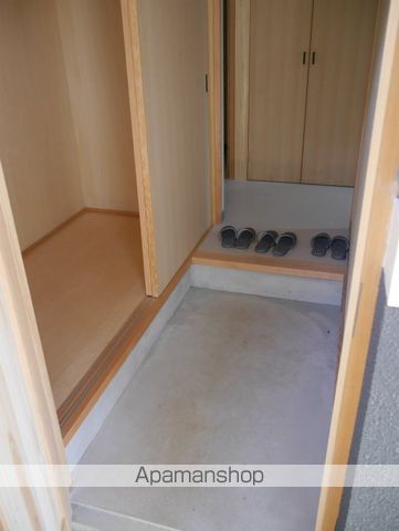 伊島町2丁目メゾネット 西の内装写真