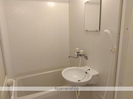 レオパレスラ　スリーズ[1K/21.65m2]のバス