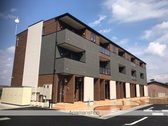 青梅市友田町のアパートの外観1