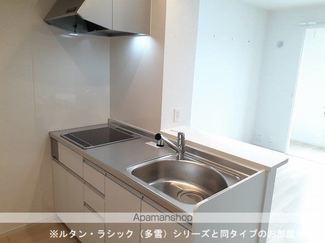 リード・ルミナの内装写真