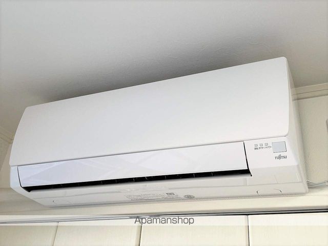 SURPLUS THREEハイマート明金Aの内装写真