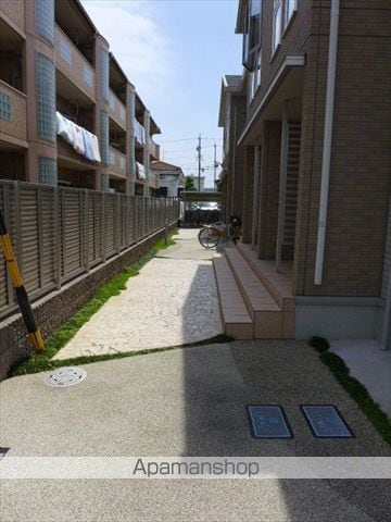 アイリス タウンの玄関写真