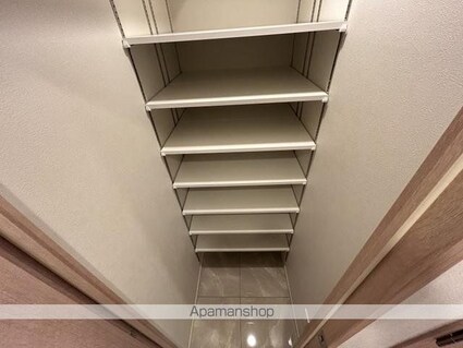 ルフォンプログレ上野御徒町[1LDK/34.22m2]の玄関1
